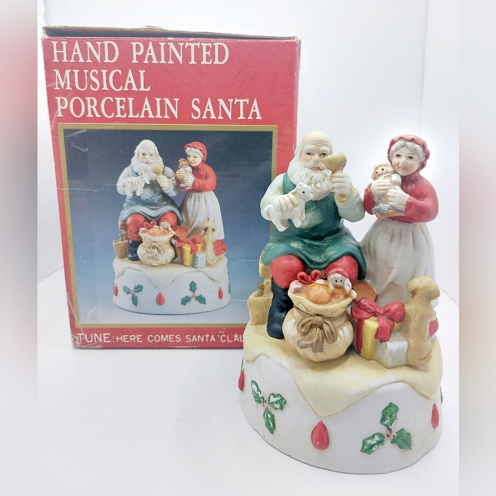 Vintage Hand Painted Porcelain Music Box "Here Comes Santa Clause"